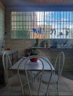 Casa Para Vender com 03 quartos no bairro Los Angeles em Ibirité