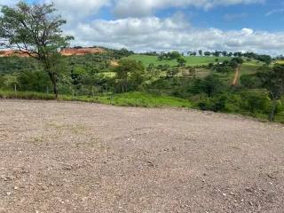 Lote / Terreno de Bairro Para Vender no bairro Centro em Mateus Leme