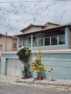Casa Para Vender com 03 quartos e 01 suíte no bairro Quintas Coloniais em Contagem