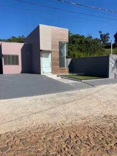 Casa de Condomínio Para Vender com 03 quartos 01 suítes no bairro Centro em Mateus Leme