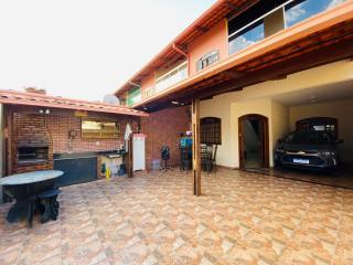 Casa de Condomínio Para Vender com 03 quartos 01 suítes no bairro Jardim Marrocos em Contagem