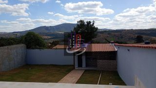 Casa Para Vender com 02 quartos no bairro Jardim Serra Azul em Mateus Leme