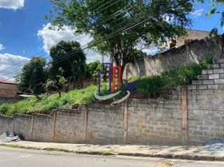 Lote / Terreno de Bairro Para Vender no bairro Xangri-lá em Contagem