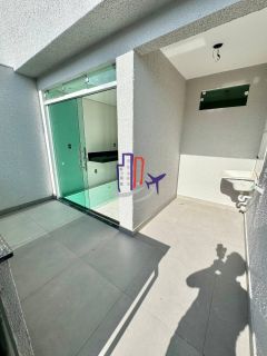 Casa Para Vender com 03 quartos 01 suítes no bairro Xangri-lá em Contagem