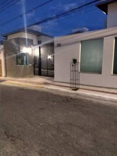 Casa Para Vender com 3 quartos no bairro Centro em Contagem