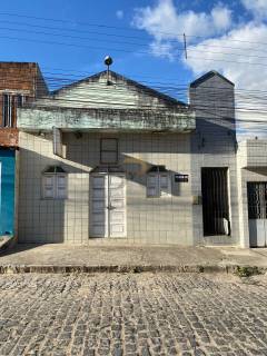 Casa à venda no bairro Salgado - Caruaru/PE