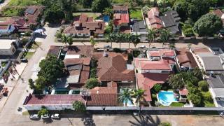 Casa Para Venda com 03 quartos, sendo 02 suítes no bairro Jardim Tropical em Rio Branco