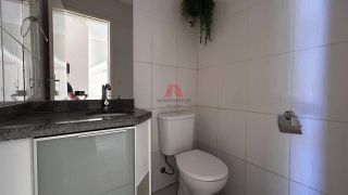 Casa à venda em condomínio fechado - R$ 375.000,00