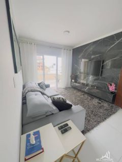 Cobertura com 160 m² 100% mobiliada, a 250 metros do mar faz limite com  Balneario Piçarras