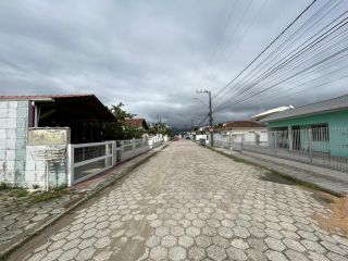 Galpão no bairro Aririu