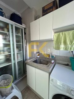 APARTAMENTO MOBILIADO NA MEIA PRAIA - 3 DORMITÓRIOS SENDO 1 SUÍTE