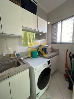 APARTAMENTO MOBILIADO NA MEIA PRAIA - 3 DORMITÓRIOS SENDO 1 SUÍTE