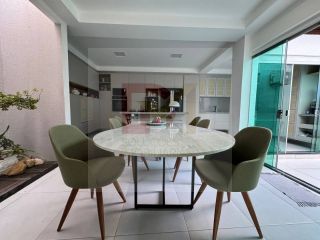 Encante-se com esta oportunidade única de possuir uma casa no Morada do Rio!