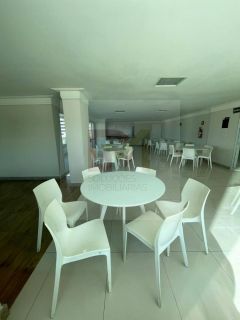Apartamento Para Vender com 3 quartos 1 suítes no bairro Atalaia em Aracaju . .