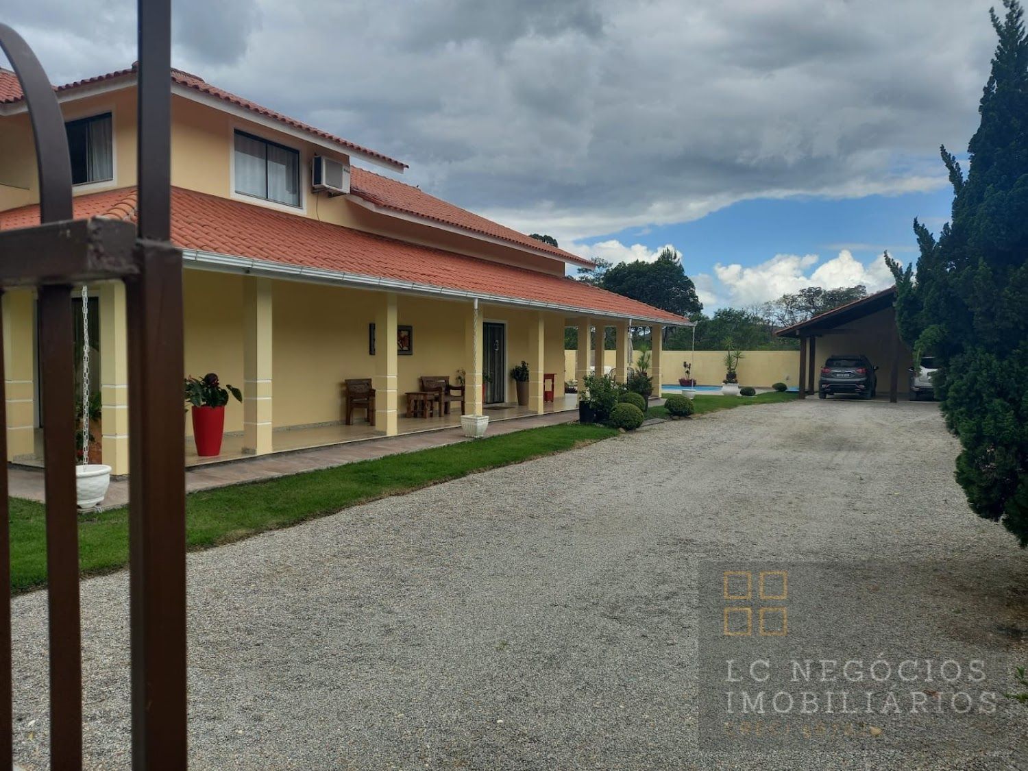 Casa Para Vender com 3 quartos 3 suítes no bairro Sul do Rio em Santo Amaro Da Imperatriz