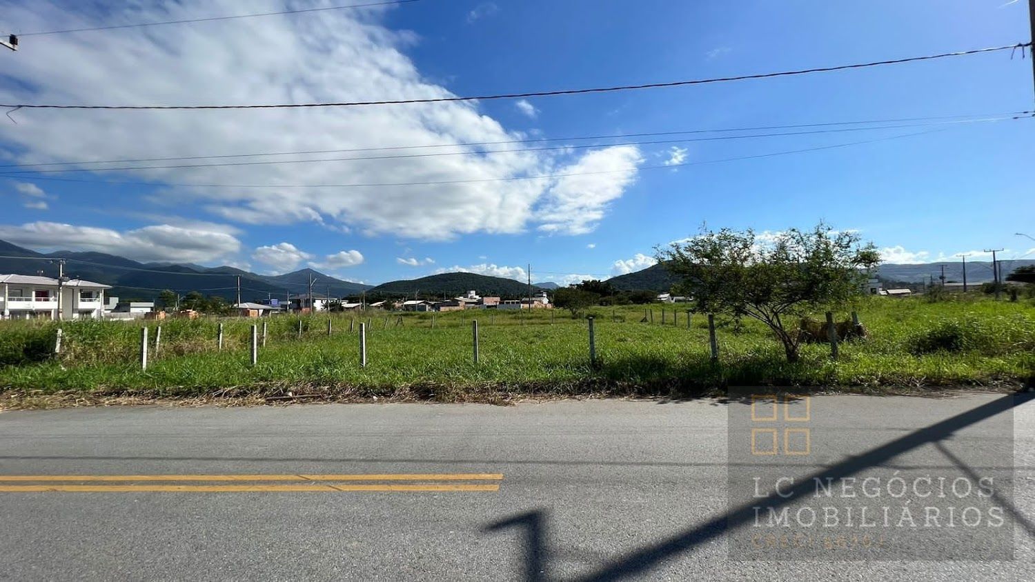 Lote / Terreno de Bairro Para Vender no bairro Guarda do Cubatão em Palhoça