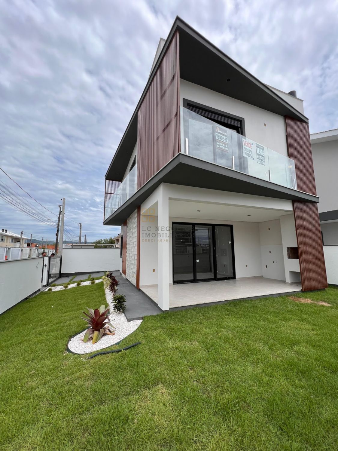 Casa Para Vender com 3 quartos 1 suítes no bairro Nova Palhoça em Palhoça