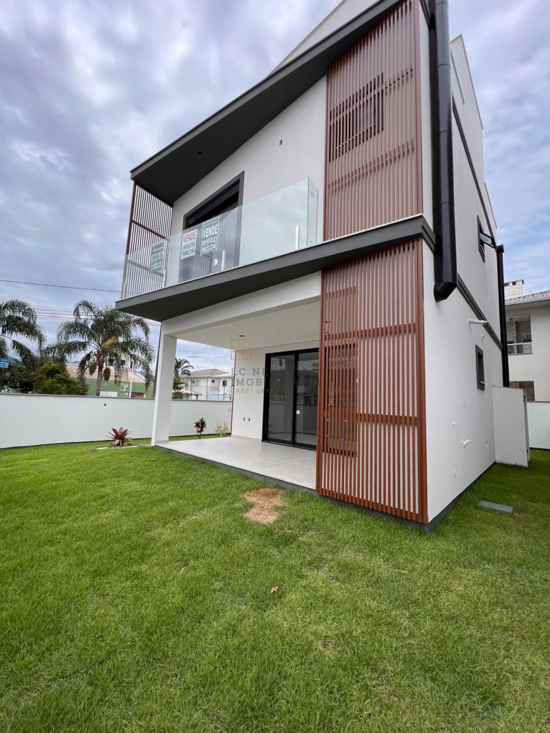 Casa Para Vender com 3 quartos 1 suítes no bairro Nova Palhoça em Palhoça