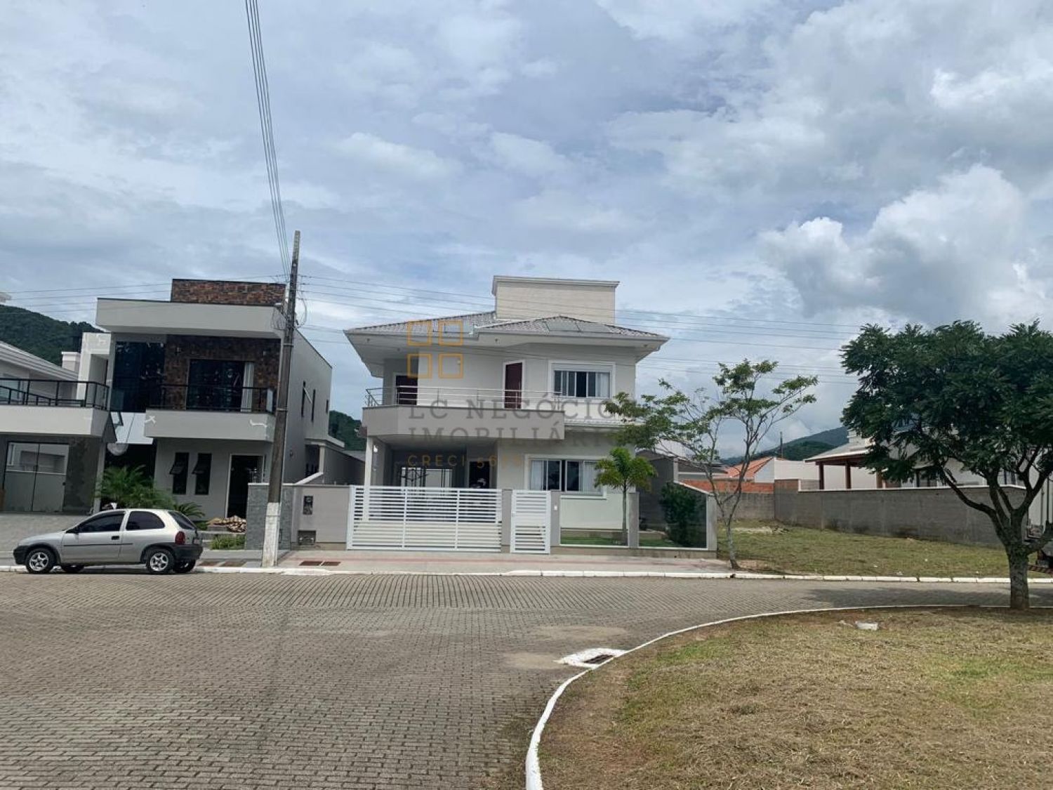 Casa de Condomínio Para Vender com 3 quartos 1 suítes no bairro Praia de Fora em Palhoça