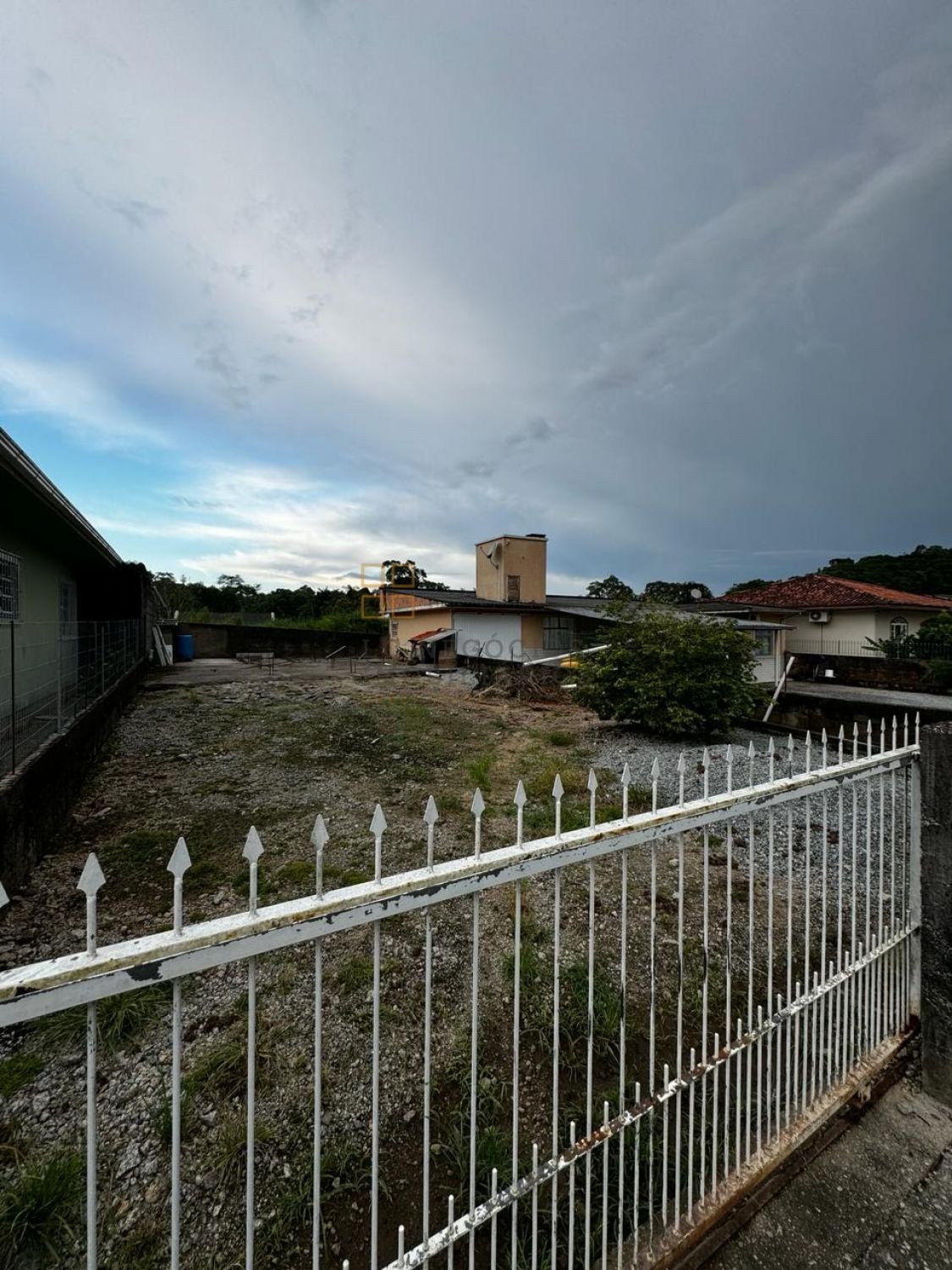 Casa Para Vender com 3 quartos 1 suítes no bairro Sertão do Maruim em São José