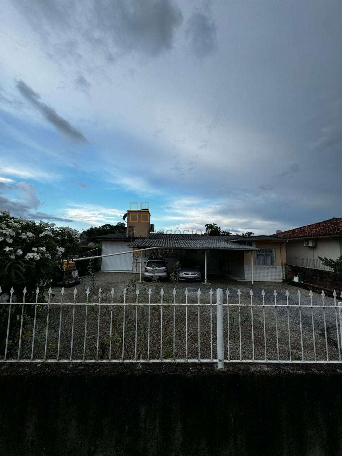 Casa Para Vender com 3 quartos 1 suítes no bairro Sertão do Maruim em São José