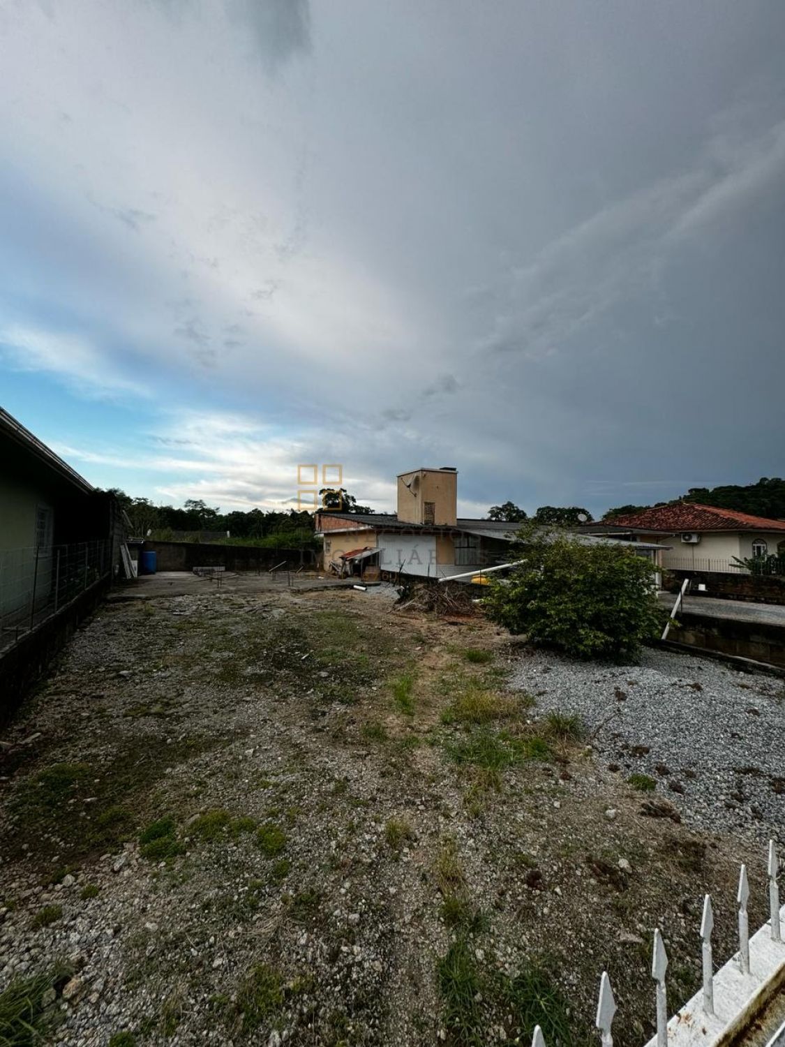 Casa Para Vender com 3 quartos 1 suítes no bairro Sertão do Maruim em São José