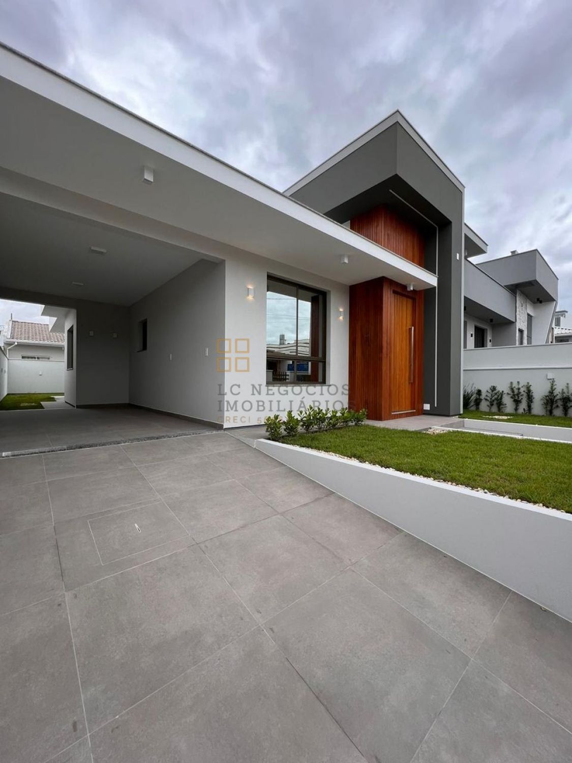 Casa Para Vender com 3 quartos 1 suítes no bairro Bela Vista em Palhoça