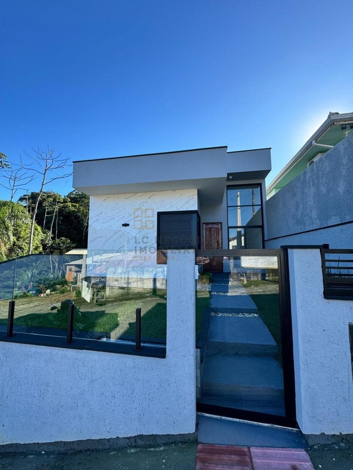 Casa Para Vender com 3 quartos 1 suítes no bairro Forquilhas em São José