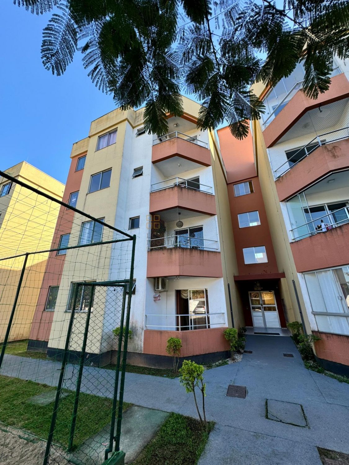 Apartamento Para Vender com 3 quartos no bairro Passa Vinte em Palhoça