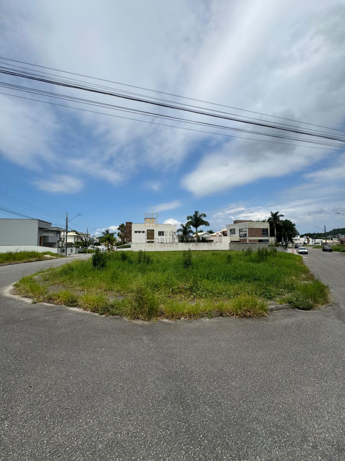 Lote / Terreno de Bairro Para Vender no bairro Pedra Branca em Palhoça