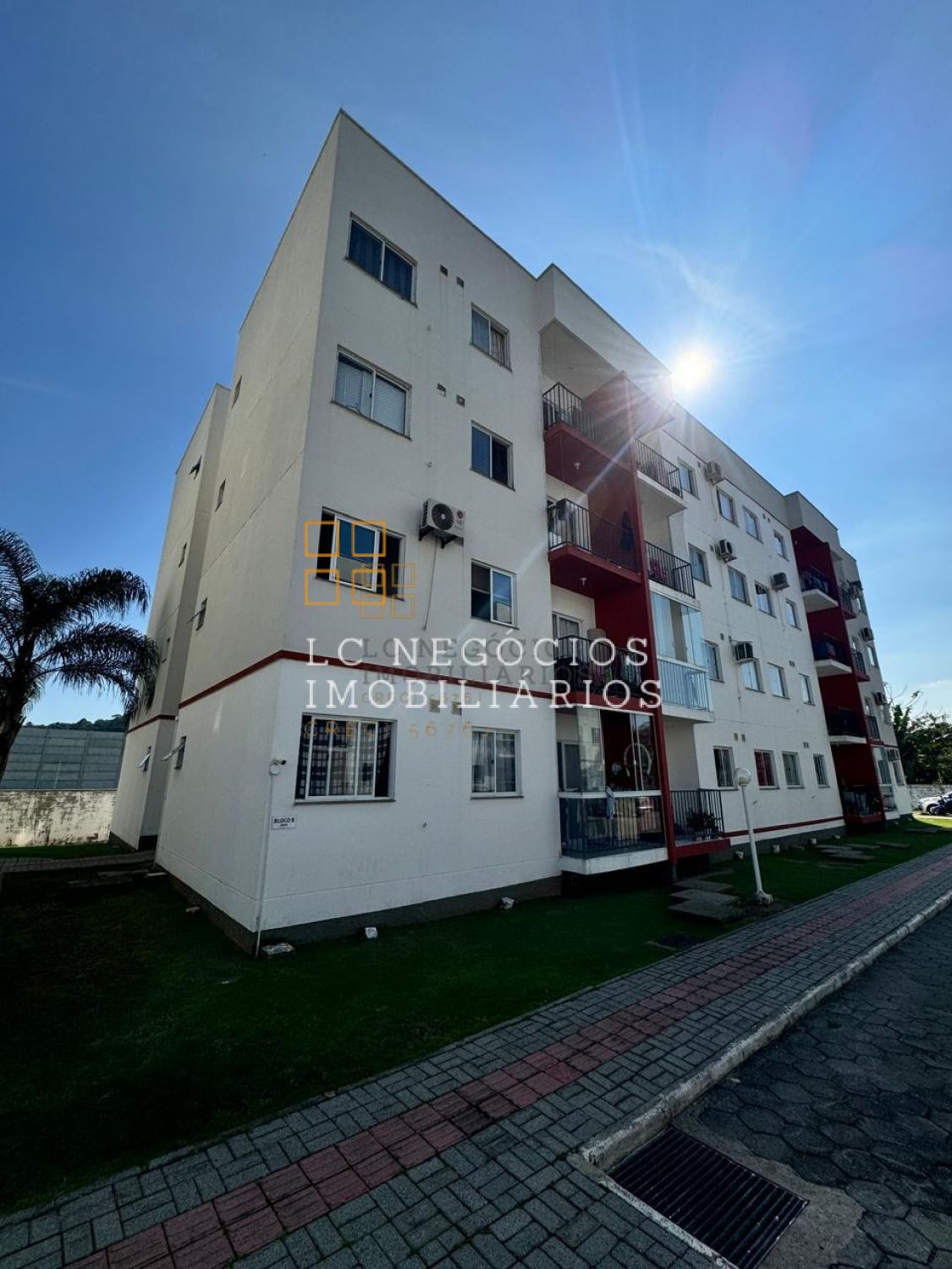 Apartamento Para Vender com 2 quartos no bairro Aririu em Palhoça