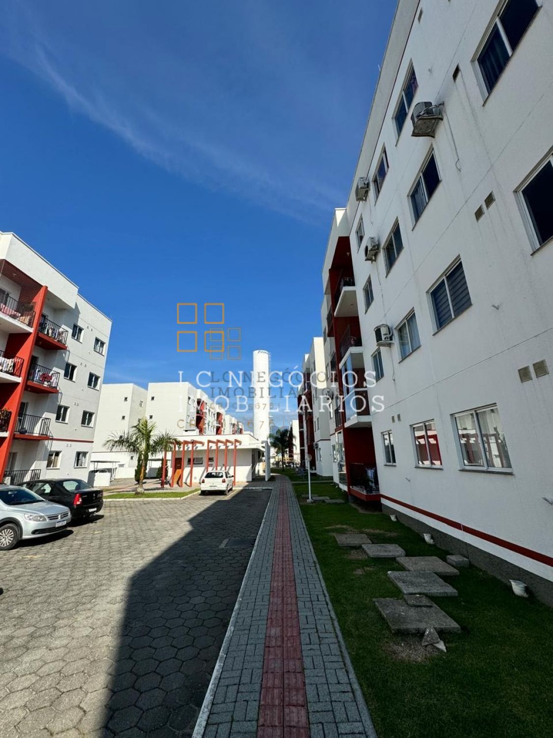 Apartamento Para Vender com 2 quartos no bairro Aririu em Palhoça