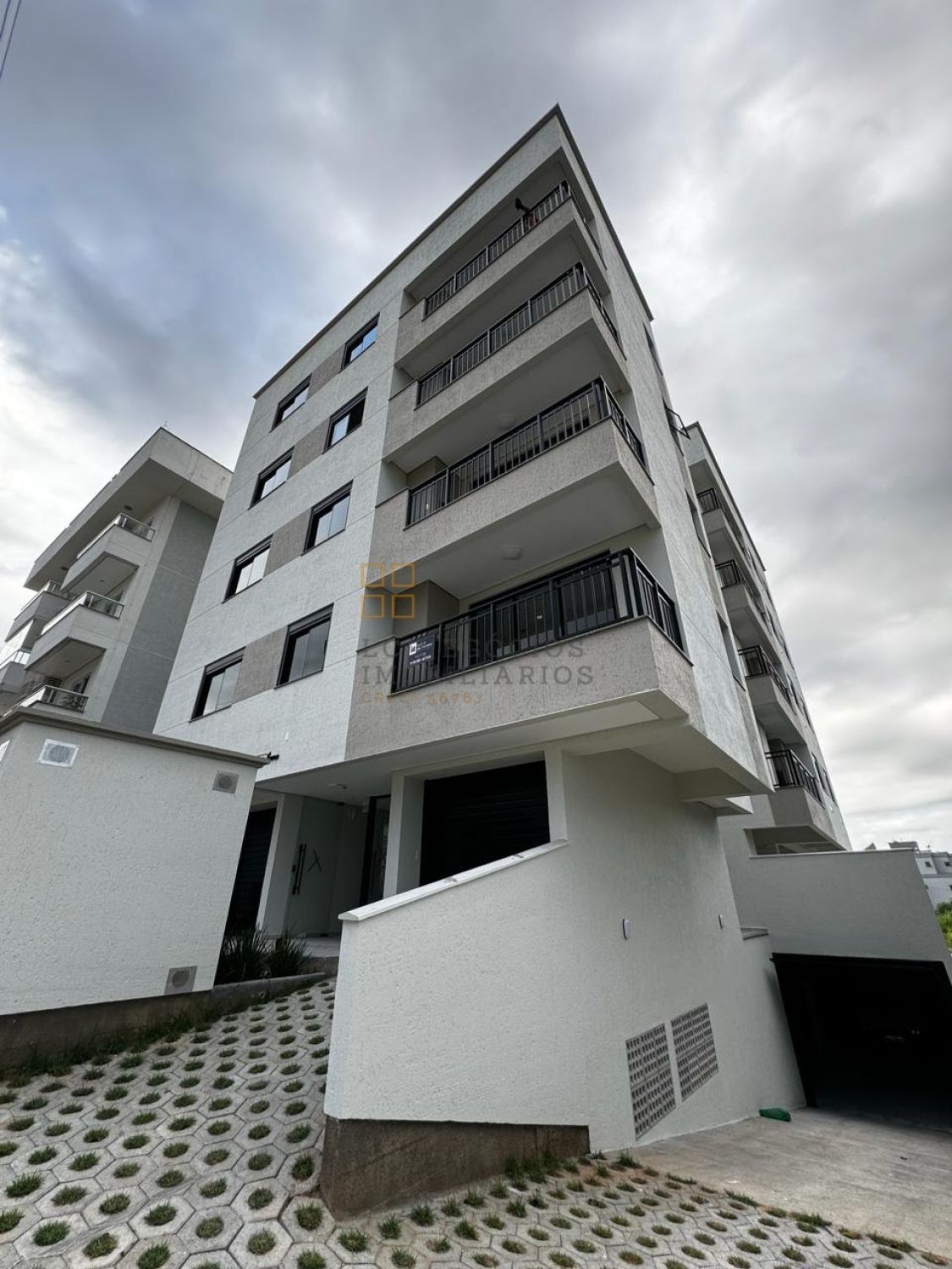 Apartamento Para Vender com 3 quartos 1 suítes no bairro Pedra Branca em Palhoça