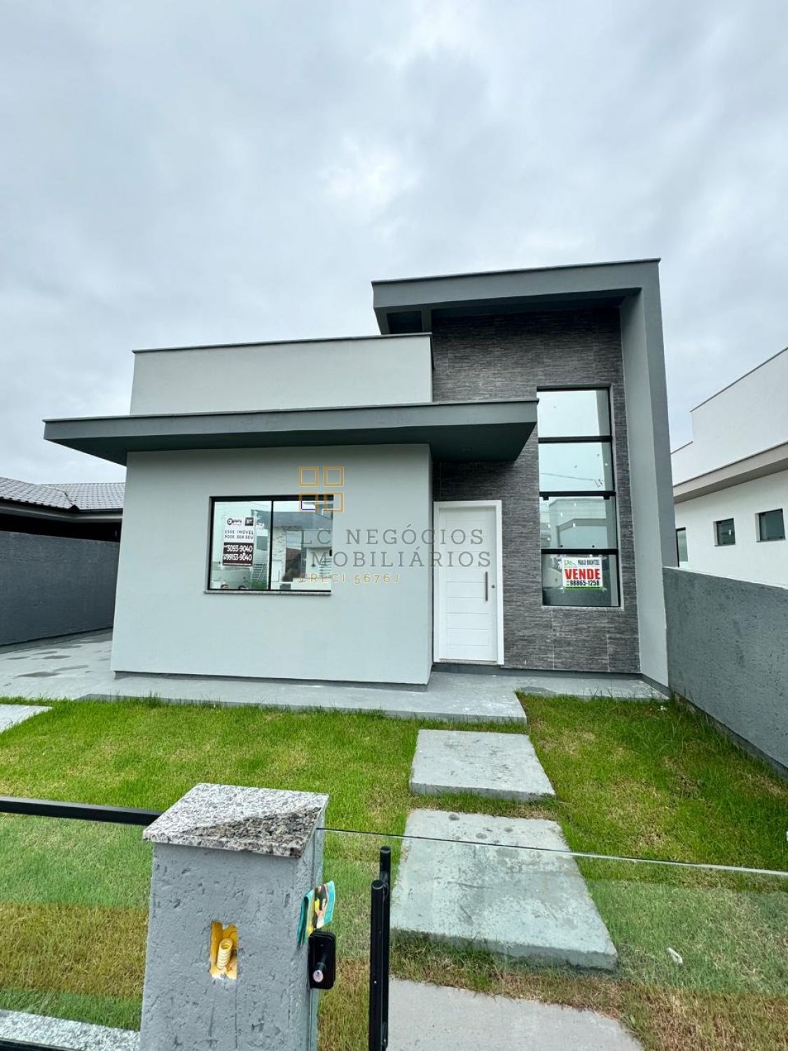 Casa Para Vender com 3 quartos 1 suítes no bairro Bela Vista em Palhoça