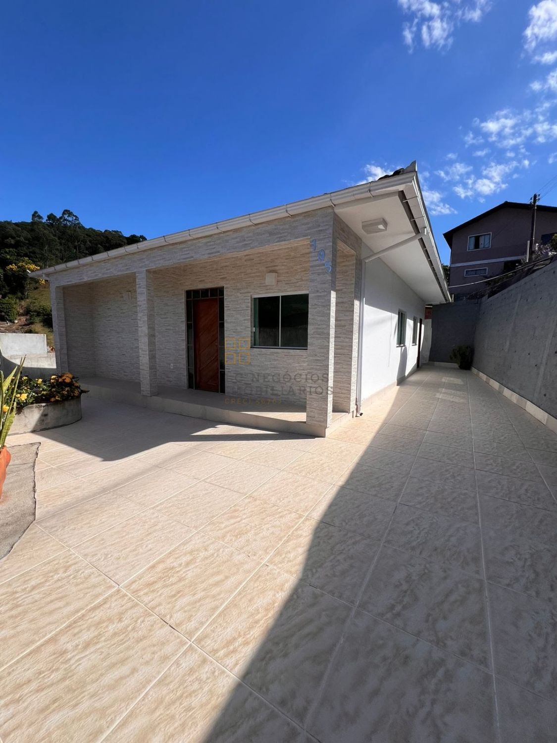 Casa Para Vender com 3 quartos no bairro Santa Teresa em São Pedro De Alcântara