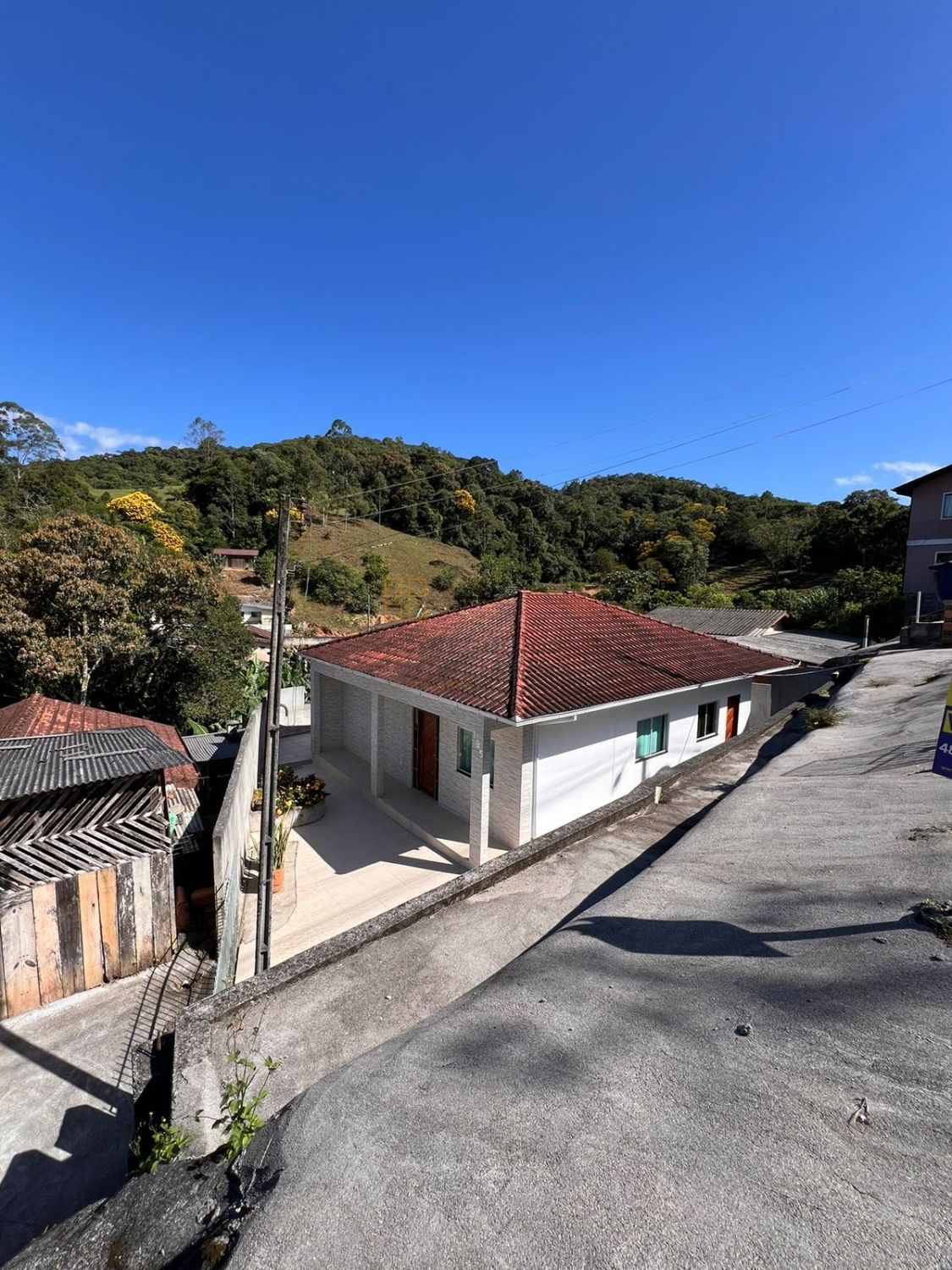 Casa Para Vender com 3 quartos no bairro Santa Teresa em São Pedro De Alcântara