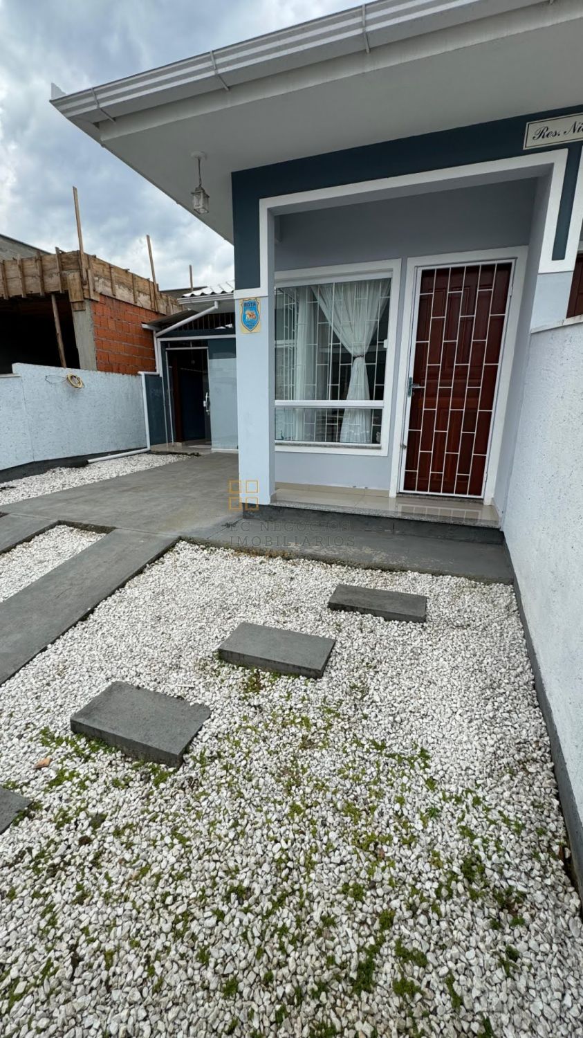 Casa Geminada Para Vender com 2 quartos 1 suítes no bairro Bela Vista em Palhoça