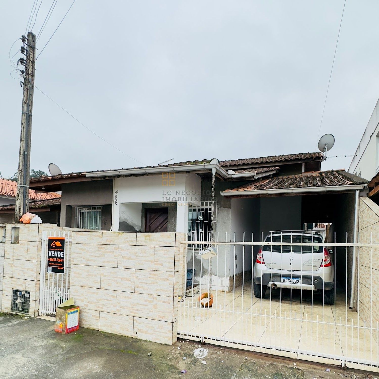 Casa Geminada Para Vender com 2 quartos no bairro São Sebastião em Palhoça