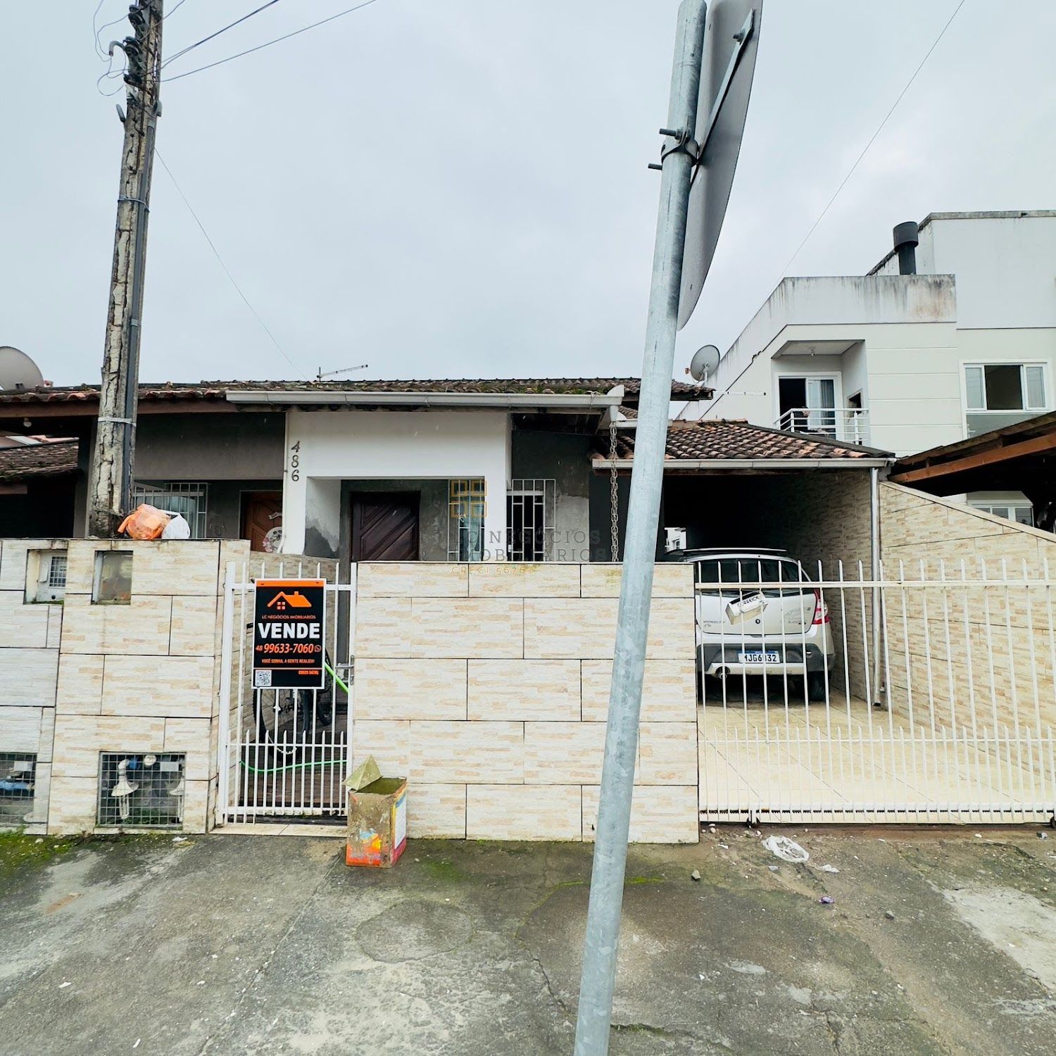 Casa Geminada Para Vender com 2 quartos no bairro São Sebastião em Palhoça