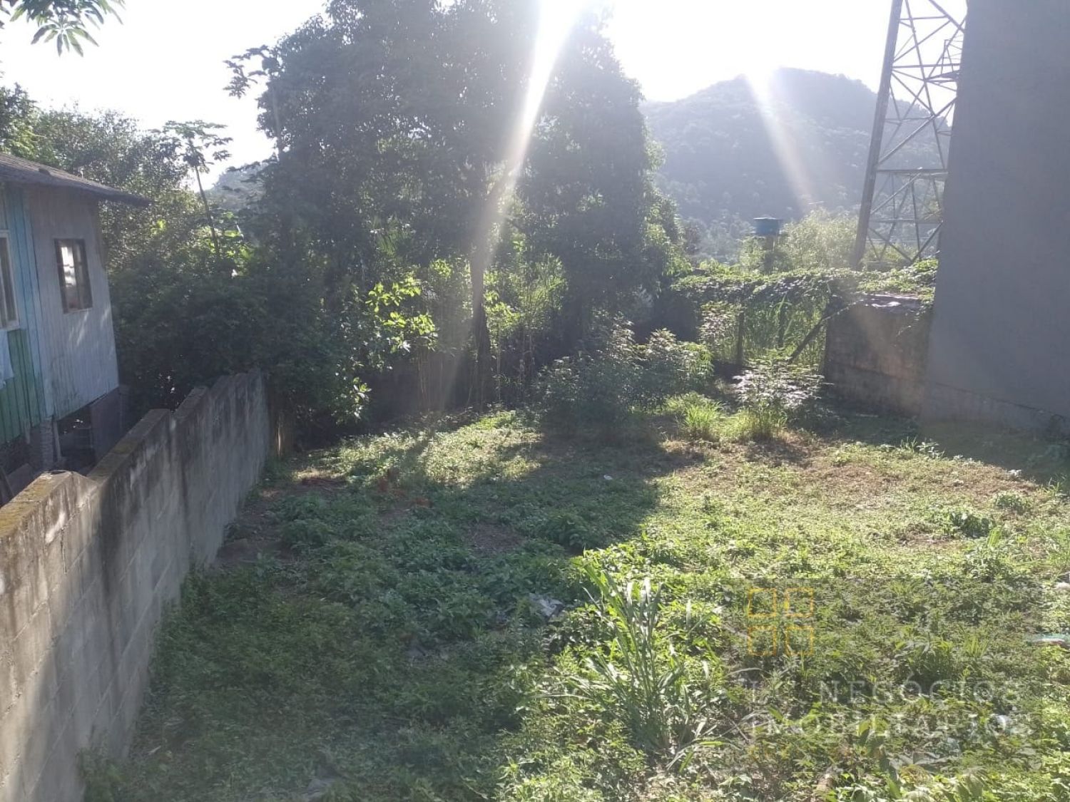 Lote / Terreno de Bairro Para Vender no bairro Alto Aririu em Palhoça