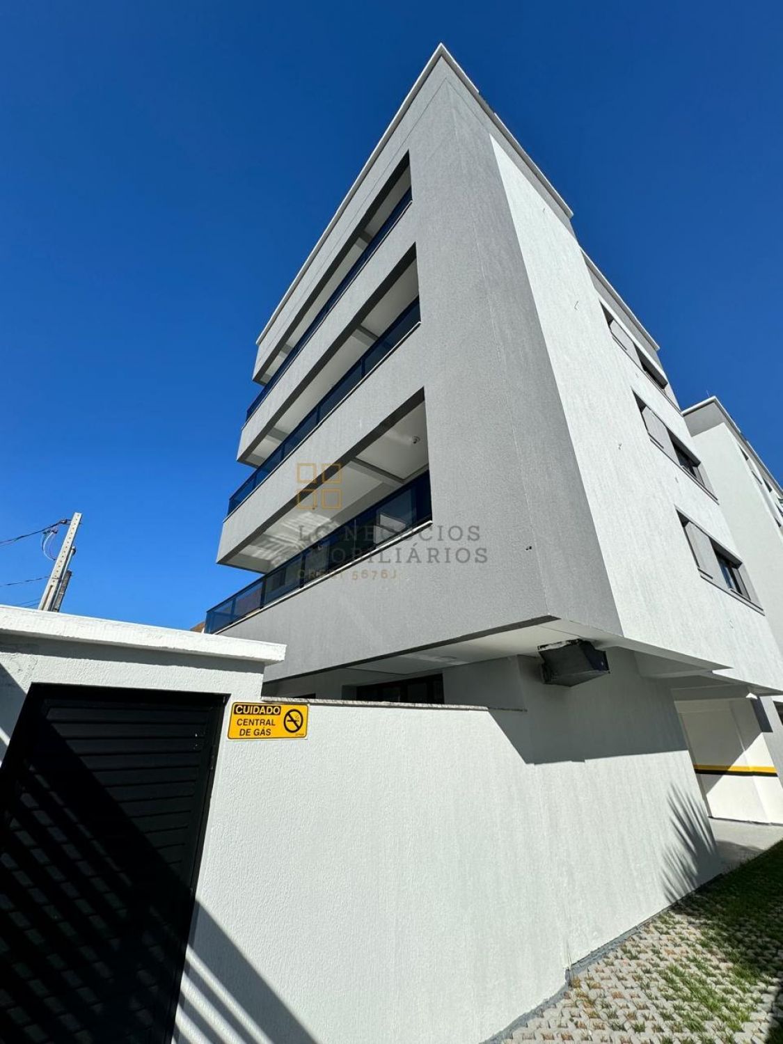 Apartamento Para Vender com 3 quartos 1 suítes no bairro Flor de Nápolis em São José