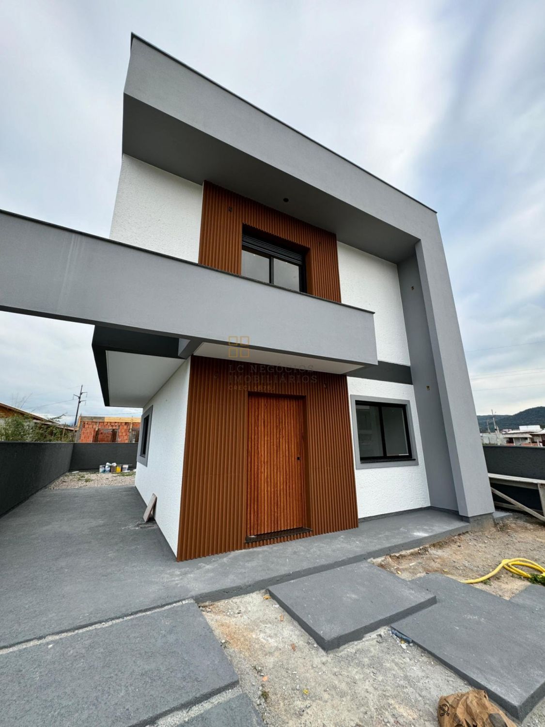 Casa Para Vender com 3 quartos 1 suítes no bairro Bela Vista em Palhoça