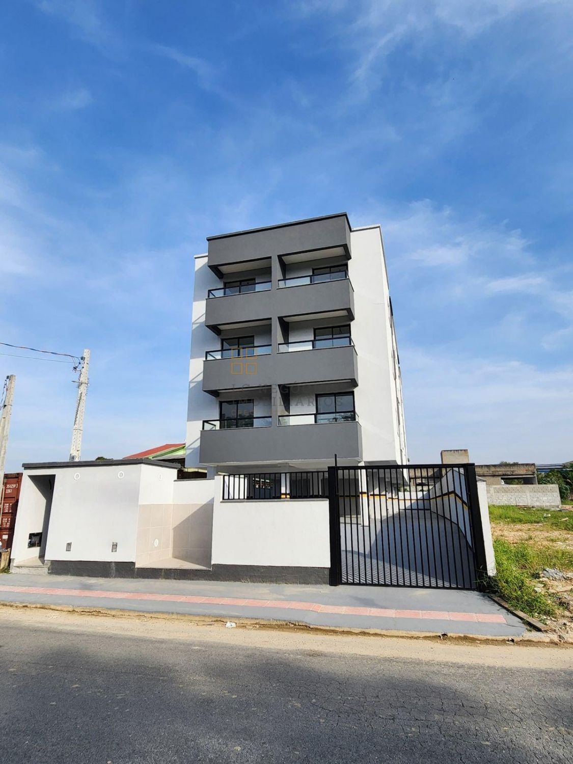 Apartamento Para Vender com 2 quartos no bairro Bela Vista em Palhoça