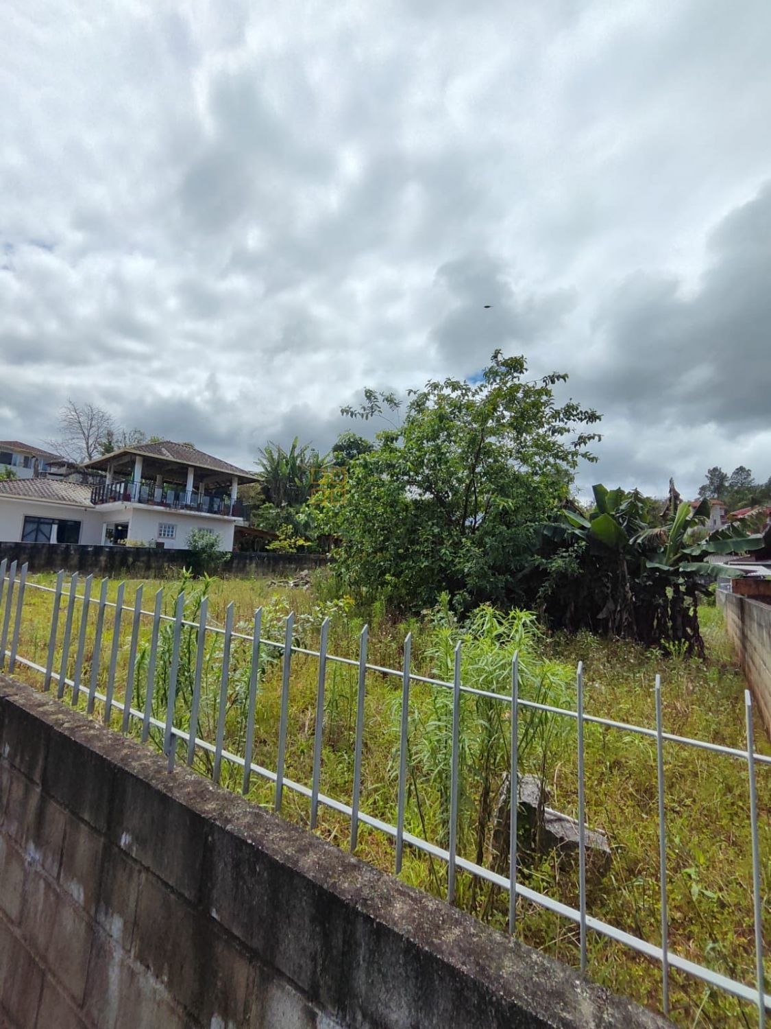 Lote / Terreno de Bairro Para Vender no bairro Santa Teresa em São Pedro De Alcântara