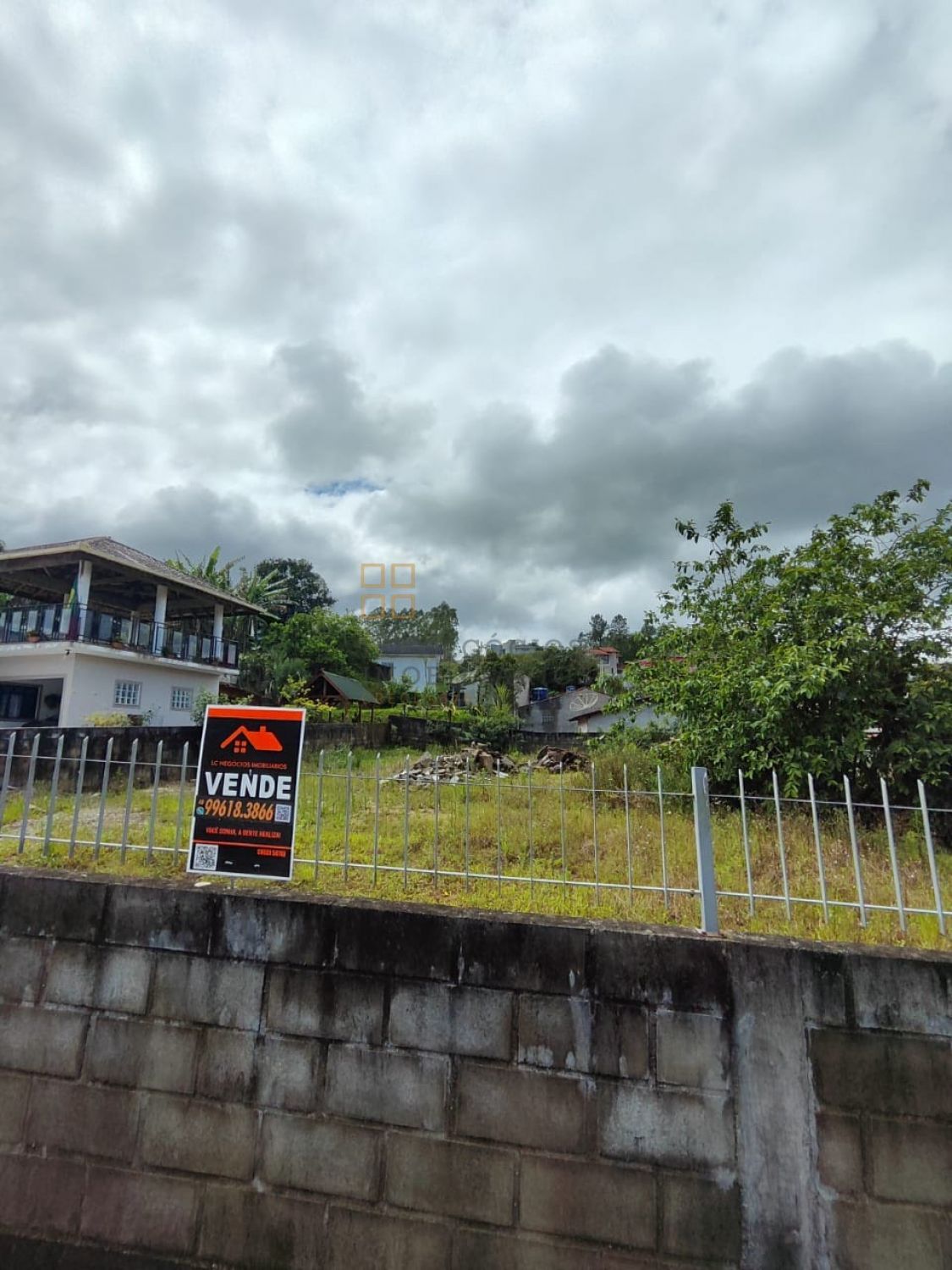 Lote / Terreno de Bairro Para Vender no bairro Santa Teresa em São Pedro De Alcântara