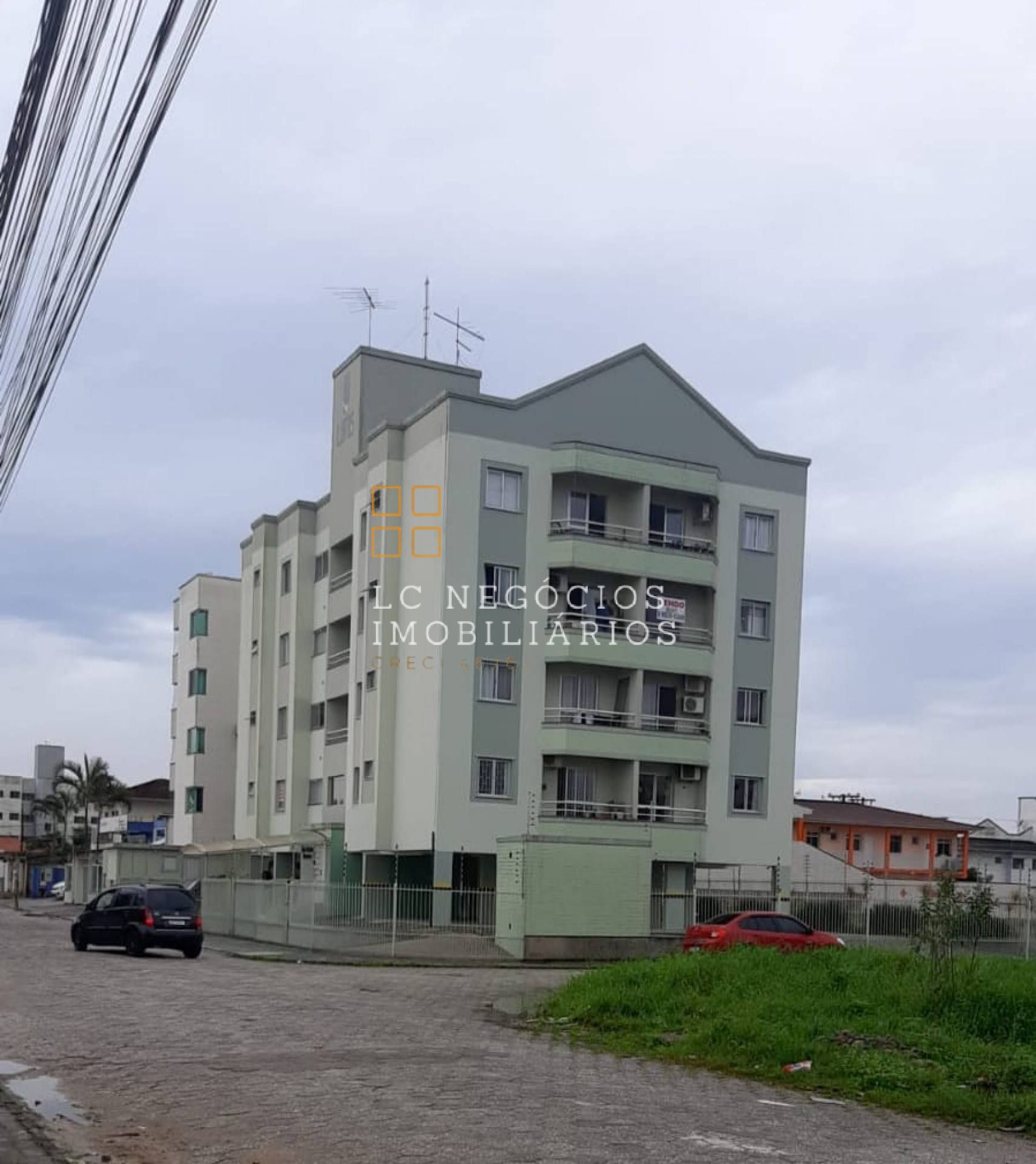 Apartamento Para Vender com 2 quartos no bairro Jardim Eldorado em Palhoça