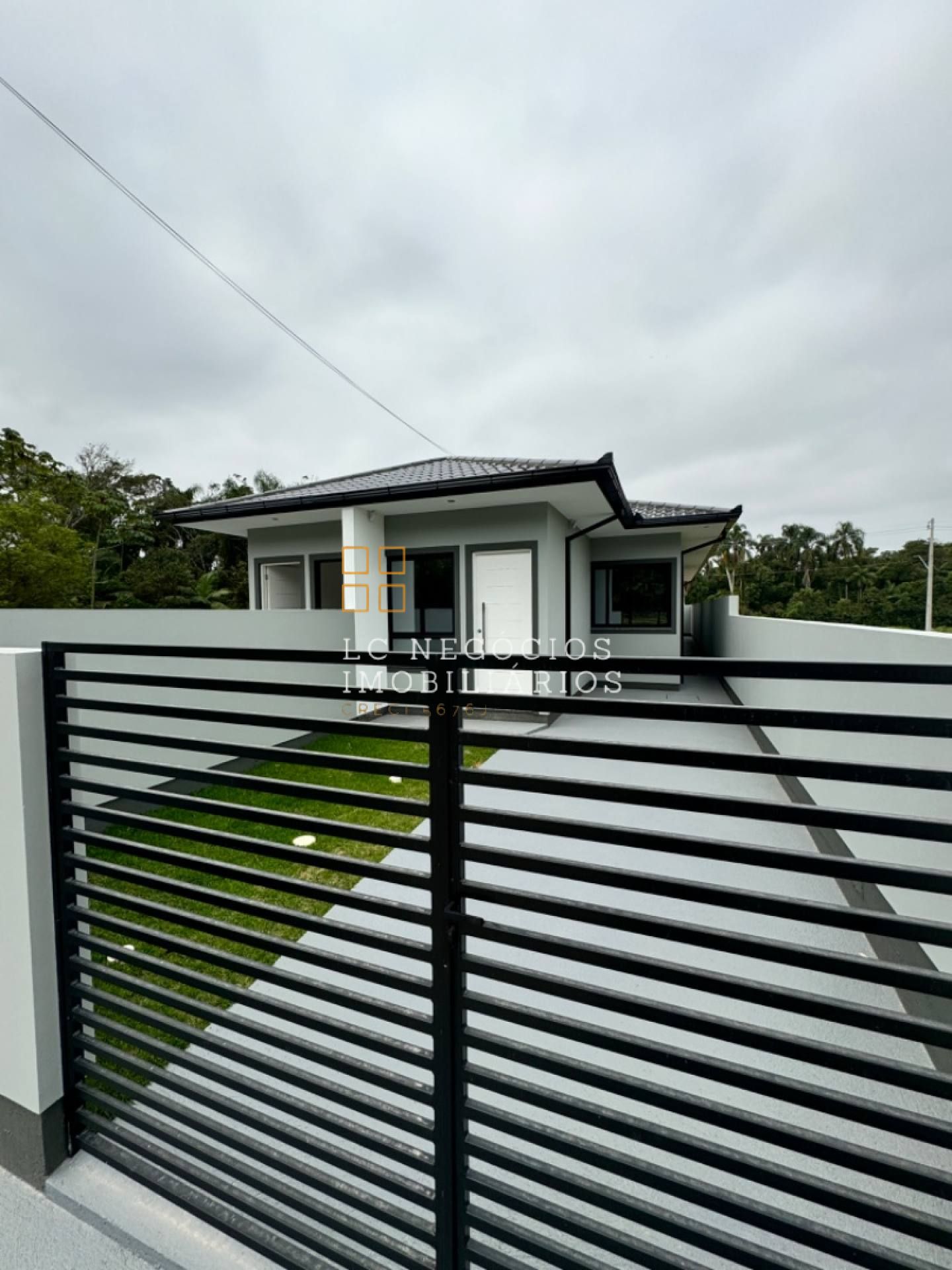 Casa Geminada Para Vender com 3 quartos 1 suítes no bairro Sertão do Maruim em São José