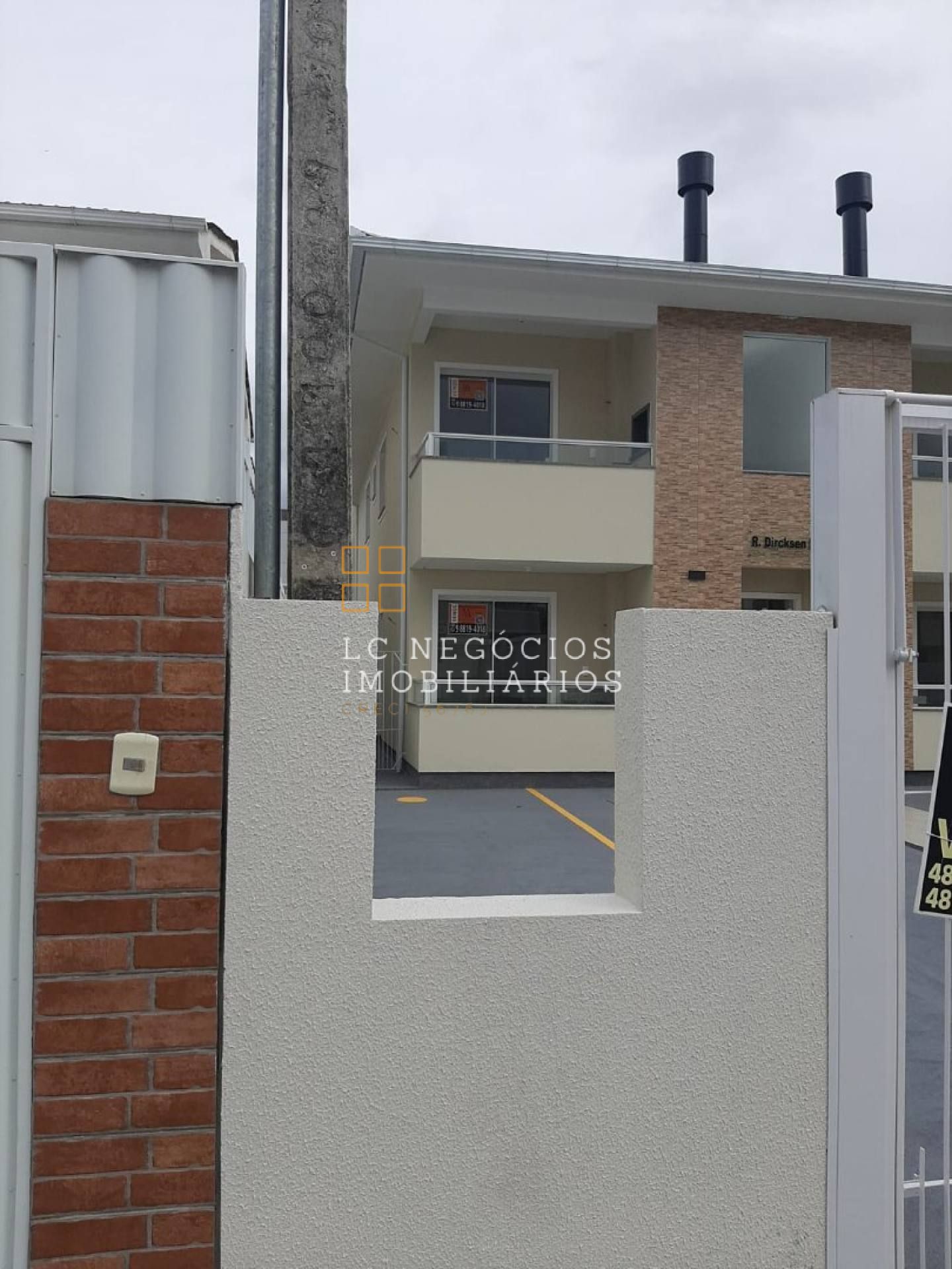 Apartamento Para Vender com 2 quartos 1 suítes no bairro Nova Palhoça em Palhoça