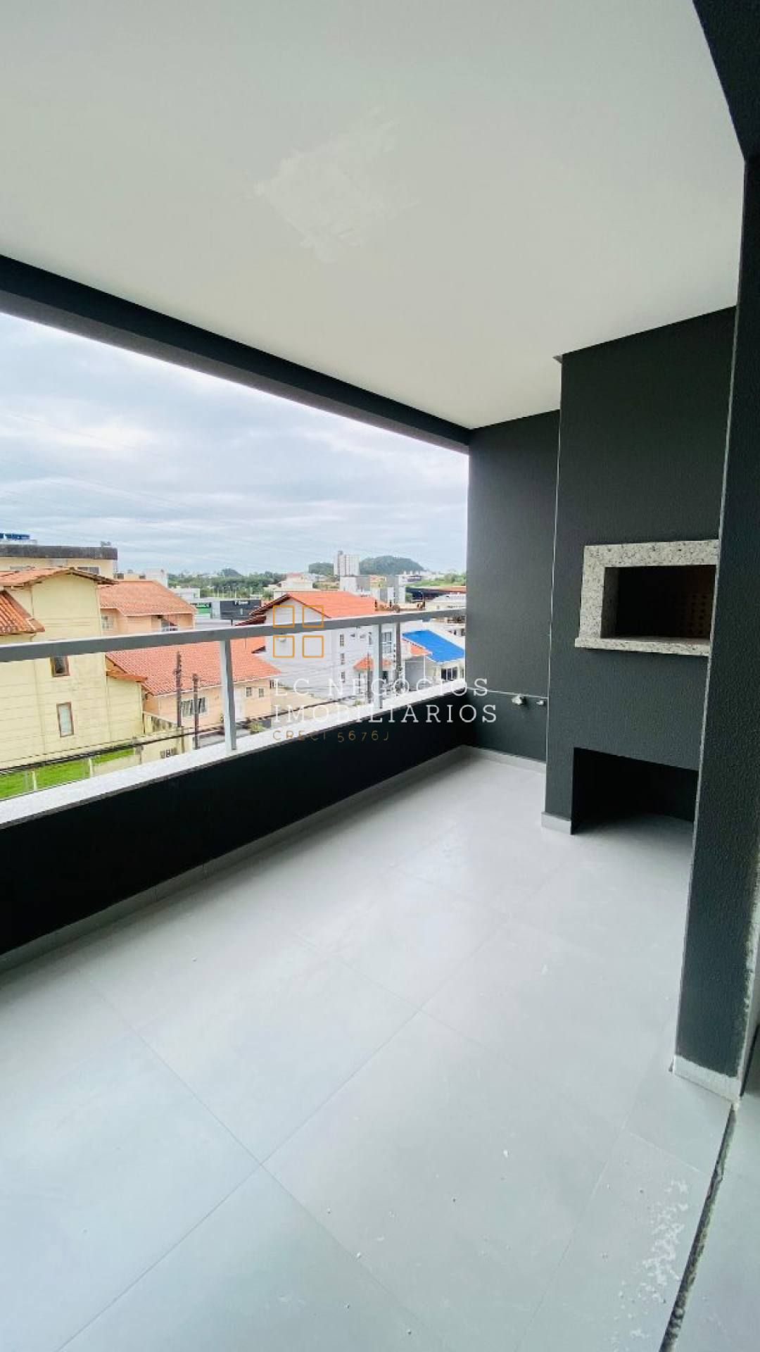 Apartamento Para Vender com 3 quartos 1 suítes no bairro Pagani em Palhoça