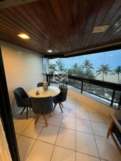 APARTAMENTO COM 4 QUARTOS NA BEIRA MAR DE CANDEIAS